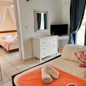 Apartment Dreams - Katelios,santa Barbara, Katelios