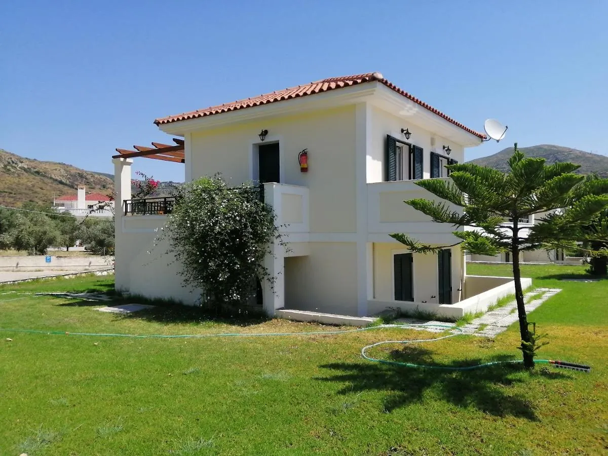Captain'S Villas Katelios Apartment